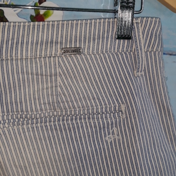 DL1961 short |  Size  29 - Picture 6 of 7